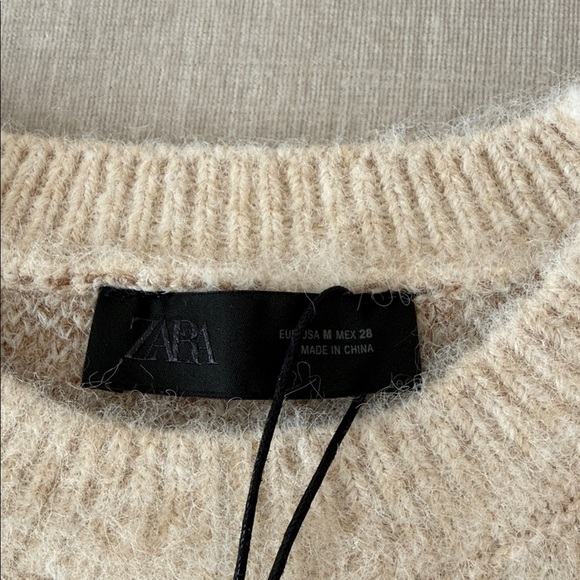 Zara Women's Beige and Brown Patterned Sweater - Picture 2 of 2